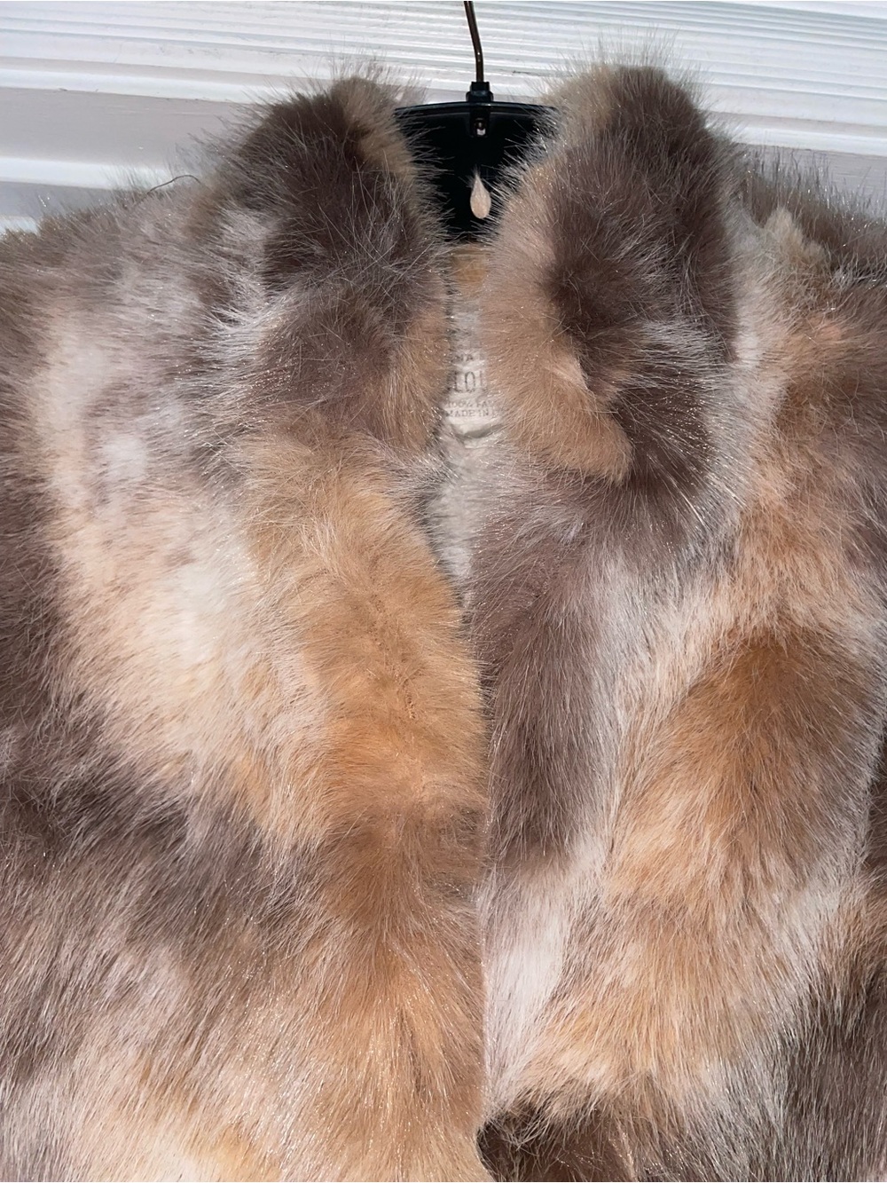 FABULOUS FURS CALICO FOX FAUX FUR VEST SZ XS NWOT 1st Sample - Picture 3 of 7